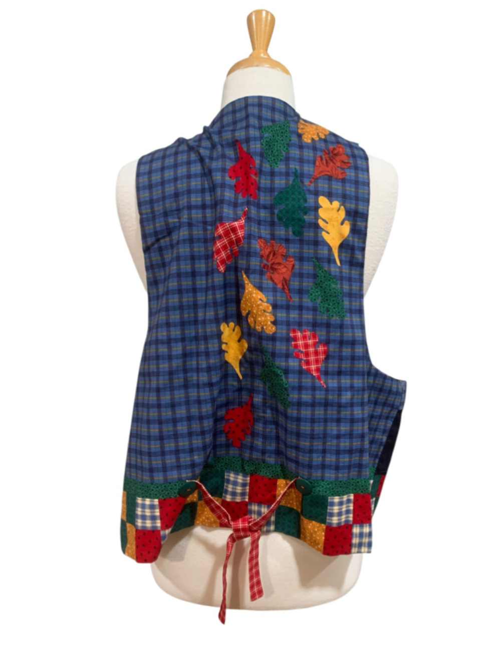 Vntg Women's School Theme quilt style printed Vest OSFM Blue and Red - Picture 3 of 6